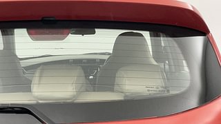 Used 2016 Mahindra KUV100 [2015-2017] K6+ 6 STR Petrol Manual top_features Rear defogger