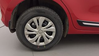 Used 2018 Maruti Suzuki Swift [2017-2021] VXI AMT Petrol Automatic tyres RIGHT REAR TYRE RIM VIEW