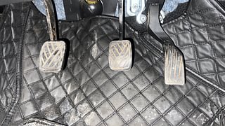 Used 2017 Maruti Suzuki Swift [2014-2017] VXI (O) Petrol Manual interior PEDALS VIEW