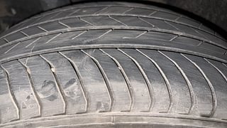 Used 2019 Hyundai Venue SX Plus 1.0 Turbo DCT Petrol Automatic tyres RIGHT REAR TYRE TREAD VIEW