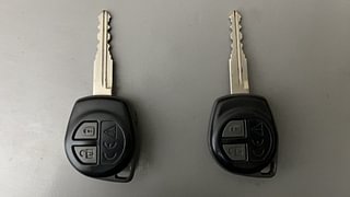 Used 2020 Maruti Suzuki Swift [2017-2021] VXi Petrol Manual extra CAR KEY VIEW