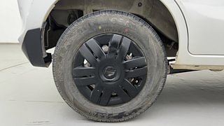 Used 2015 Maruti Suzuki Alto 800 Lxi Petrol Manual tyres RIGHT REAR TYRE RIM VIEW