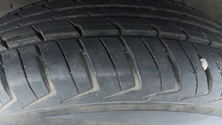 Used 2019 Renault Kwid RXL Petrol Manual tyres LEFT FRONT TYRE TREAD VIEW