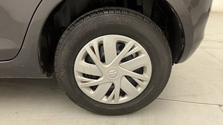 Used 2017 Maruti Suzuki Swift [2014-2017] VXI (O) Petrol Manual tyres LEFT REAR TYRE RIM VIEW