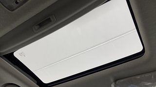 Used 2018 Honda WR-V VX MT Diesel Diesel Manual top_features Sunroof