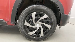 Used 2016 Mahindra KUV100 [2015-2017] K6+ 6 STR Petrol Manual tyres RIGHT FRONT TYRE RIM VIEW