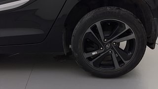 Used 2022 Tata Altroz XZA Plus Petrol Dark Edtion Petrol Automatic tyres LEFT REAR TYRE RIM VIEW