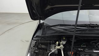 Used 2021 Honda City ZX CVT Petrol Petrol Automatic engine ENGINE RIGHT SIDE HINGE & APRON VIEW