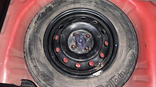Used 2018 Maruti Suzuki Swift [2017-2021] VXI AMT Petrol Automatic tyres SPARE TYRE VIEW