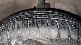 Used 2022 Maruti Suzuki Dzire ZXi AGS Petrol Automatic tyres RIGHT FRONT TYRE TREAD VIEW