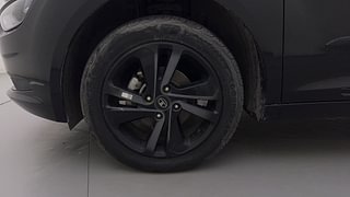 Used 2022 Tata Altroz XZA Plus Petrol Dark Edtion Petrol Automatic tyres LEFT FRONT TYRE RIM VIEW