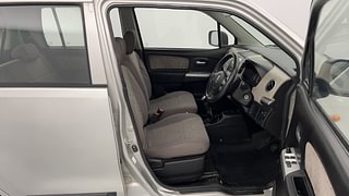 Used 2014 Maruti Suzuki Wagon R 1.0 [2010-2019] VXi Petrol Manual interior RIGHT SIDE FRONT DOOR CABIN VIEW