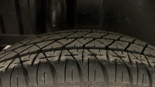 Used 2017 Maruti Suzuki Swift [2014-2017] VXI (O) Petrol Manual tyres RIGHT REAR TYRE TREAD VIEW