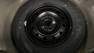 Used 2017 Maruti Suzuki Swift [2014-2017] VXI (O) Petrol Manual tyres SPARE TYRE VIEW