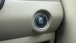 Used 2022 Maruti Suzuki Dzire ZXi AGS Petrol Automatic top_features Keyless start
