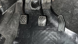 Used 2014 Maruti Suzuki Wagon R 1.0 [2010-2019] VXi Petrol Manual interior PEDALS VIEW