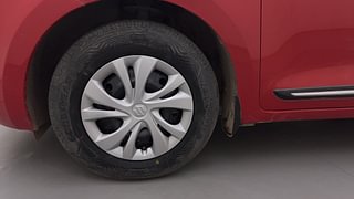 Used 2018 Maruti Suzuki Swift [2017-2021] VXI AMT Petrol Automatic tyres LEFT FRONT TYRE RIM VIEW