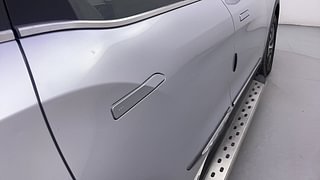 Used 2022 Mahindra XUV700 AX 5 Diesel AT 7 STR Diesel Automatic dents MINOR DENT