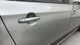 Used 2022 Maruti Suzuki S-Cross Zeta Petrol Manual dents MINOR DENT