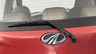 Used 2016 Mahindra KUV100 [2015-2017] K6+ 6 STR Petrol Manual top_features Rear wiper