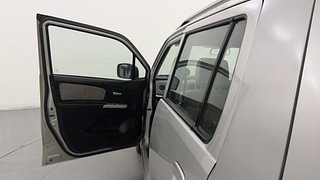 Used 2015 Maruti Suzuki Wagon R 1.0 [2010-2019] VXi Petrol Manual interior LEFT FRONT DOOR OPEN VIEW