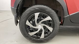 Used 2016 Mahindra KUV100 [2015-2017] K6+ 6 STR Petrol Manual tyres RIGHT REAR TYRE RIM VIEW