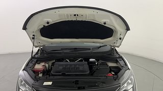 Used 2022 Mahindra XUV700 AX 7 Diesel MT 7 STR Diesel Manual engine ENGINE & BONNET OPEN FRONT VIEW