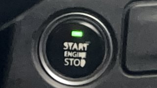 Used 2023 Tata Altroz XZ 1.2 Petrol Manual top_features Keyless start