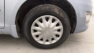 Used 2013 Maruti Suzuki Swift Dzire Regal LTD Petrol Manual tyres RIGHT FRONT TYRE RIM VIEW