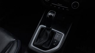 Used 2018 Hyundai Creta [2018-2020] 1.6 SX AT VTVT Petrol Automatic interior GEAR  KNOB VIEW