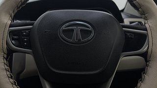 Used 2016 Tata Zest [2014-2019] XT Petrol Petrol Manual top_features Steering mounted controls