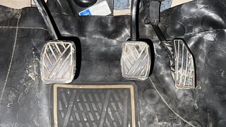 Used 2020 Maruti Suzuki Dzire VXi Petrol Manual interior PEDALS VIEW