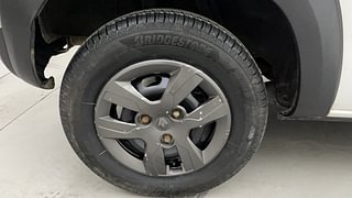 Used 2020 Renault Kwid RXT Opt Petrol Manual tyres RIGHT REAR TYRE RIM VIEW