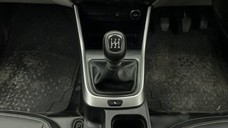 Used 2022 Tata Altroz XZ Plus 1.5 diesel mt dual tone Diesel Manual interior GEAR  KNOB VIEW