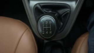 Used 2011 Hyundai i10 Era 1.1 iRDE2 Petrol Manual interior GEAR  KNOB VIEW