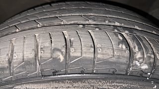 Used 2018 Hyundai Creta [2018-2020] 1.6 SX AT VTVT Petrol Automatic tyres RIGHT FRONT TYRE TREAD VIEW