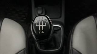 Used 2020 Renault Kwid RXT Opt Petrol Manual interior GEAR  KNOB VIEW