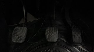 Used 2020 Renault Kwid RXT Opt Petrol Manual interior PEDALS VIEW