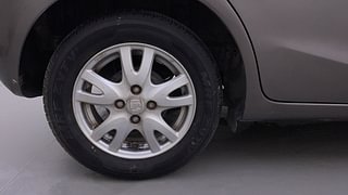 Used 2016 Honda Brio VX MT Petrol Manual tyres RIGHT REAR TYRE RIM VIEW