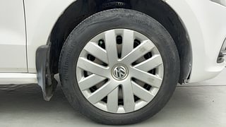Used 2016 Volkswagen Polo Comfortline 1.2L (P) Petrol Manual tyres RIGHT FRONT TYRE RIM VIEW