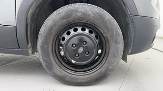 Used 2022 Tata Punch Pure MT Petrol Manual tyres RIGHT FRONT TYRE RIM VIEW
