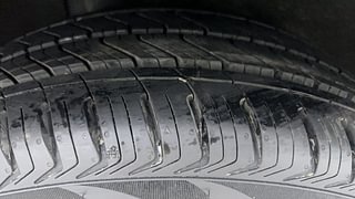 Used 2016 Maruti Suzuki Baleno Alpha 1.2 Petrol Manual tyres RIGHT REAR TYRE TREAD VIEW