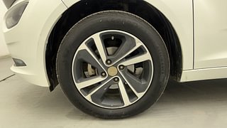 Used 2022 Tata Altroz XZ Plus 1.5 diesel mt dual tone Diesel Manual tyres LEFT FRONT TYRE RIM VIEW