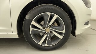 Used 2022 Tata Altroz XZ Plus 1.5 diesel mt dual tone Diesel Manual tyres RIGHT FRONT TYRE RIM VIEW