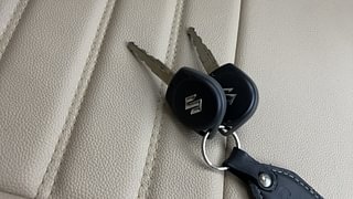 Used 2020 Maruti Suzuki Dzire VXi Petrol Manual extra CAR KEY VIEW