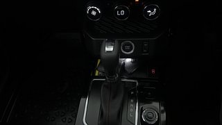 Used 2023 Renault Kiger RXZ Turbo CVT Dual Tone Petrol Automatic interior GEAR  KNOB VIEW