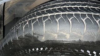 Used 2022 Toyota Innova Crysta ZX 2.7 AT 7 STR Petrol Automatic tyres RIGHT FRONT TYRE TREAD VIEW