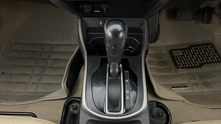 Used 2017 Honda City VX CVT Petrol Petrol Automatic interior GEAR  KNOB VIEW