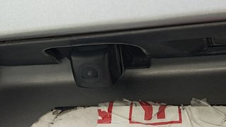 Used 2016 Maruti Suzuki Ciaz ZXi  AT Petrol Automatic top_features Rear camera
