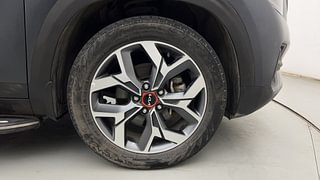 Used 2023 Kia Seltos X Line DCT Petrol Automatic tyres RIGHT FRONT TYRE RIM VIEW